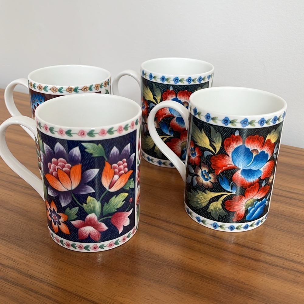 ROYAL HERITAGE BY QUEENS Set of 4 Floral Coffee Tea Mugs Bone China England